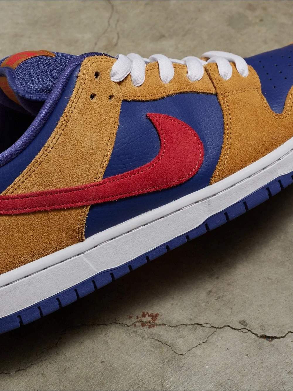 Nike SB Dunk Low Pro ‘Reverse Papa Bear’